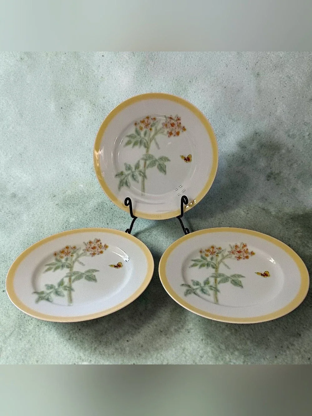 3 Williams Sonoma Flowering Herbs Salad Plates Yellow Band Wild Thyme Butterfly